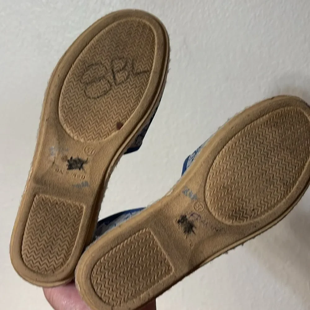 Eric Michael Blue Boat Print Espadrilles Size 7